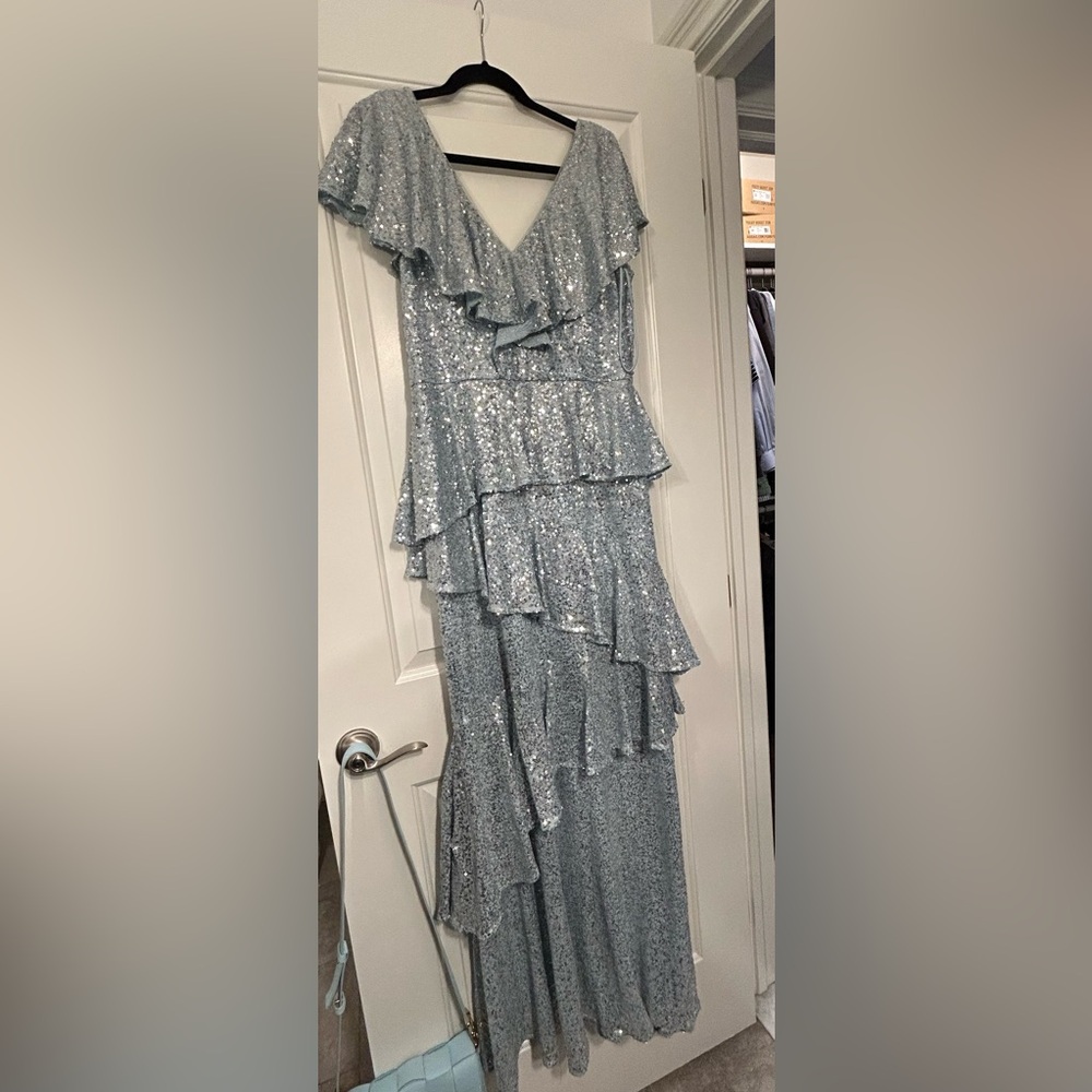 Badgley Mischka women’s gown dress sequin size 16